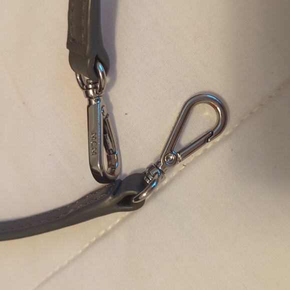 100% Authentic MCM Klara Crossbody - Picture 11 of 13